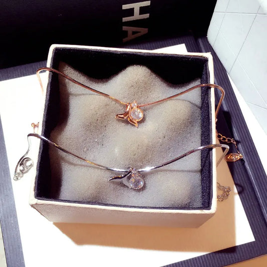 Korean Fashion Exquisite Luxury Lady Bracelets Buckle AAA Top Quality Bangles Shine Women Trend Charm Jewelry Romantic Pendant