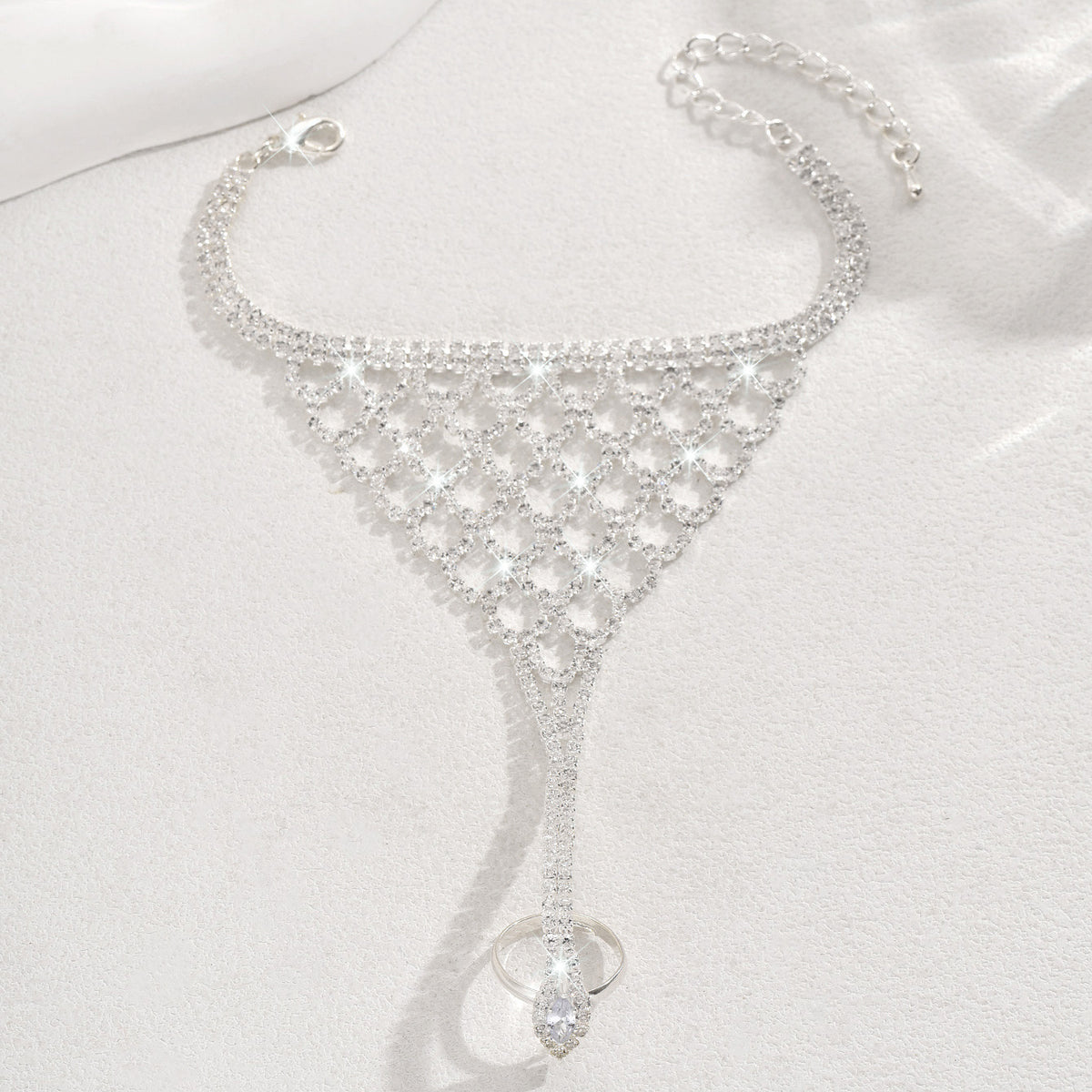 Factory Direct Supply European and American Fashion Full Diamond Bracelet for Women, Bracelet and Ring Integrated Chain, Beach Anklet, Hand Jewelry, Foot Jewelry