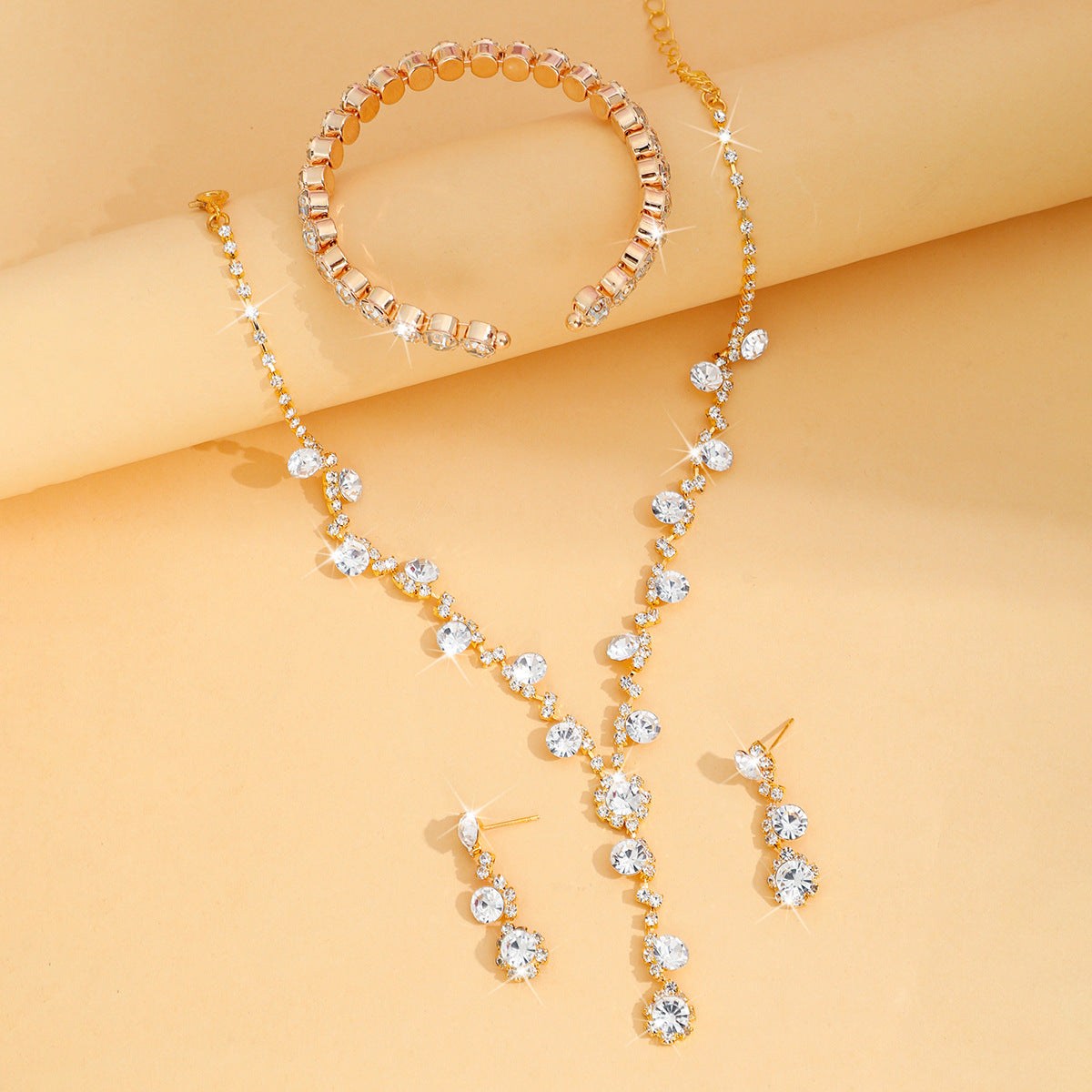 Explosive Jewelry Flash Diamond Inlaid with Full Diamond Women's Wedding Accessories Necklace Earrings Bracelet Three-piece Bridal suit