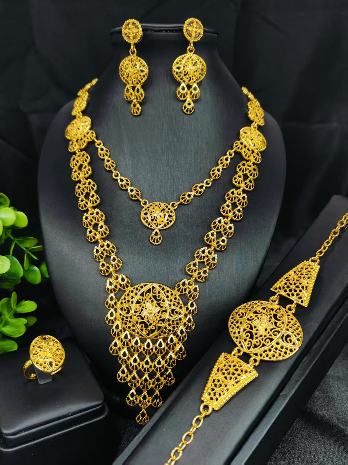 Cross-Border Hot Selling Dubai Luxury 24K Jewelry Necklace Earrings Ring Bracelet Four-Piece Bridal Wedding Tassel Set