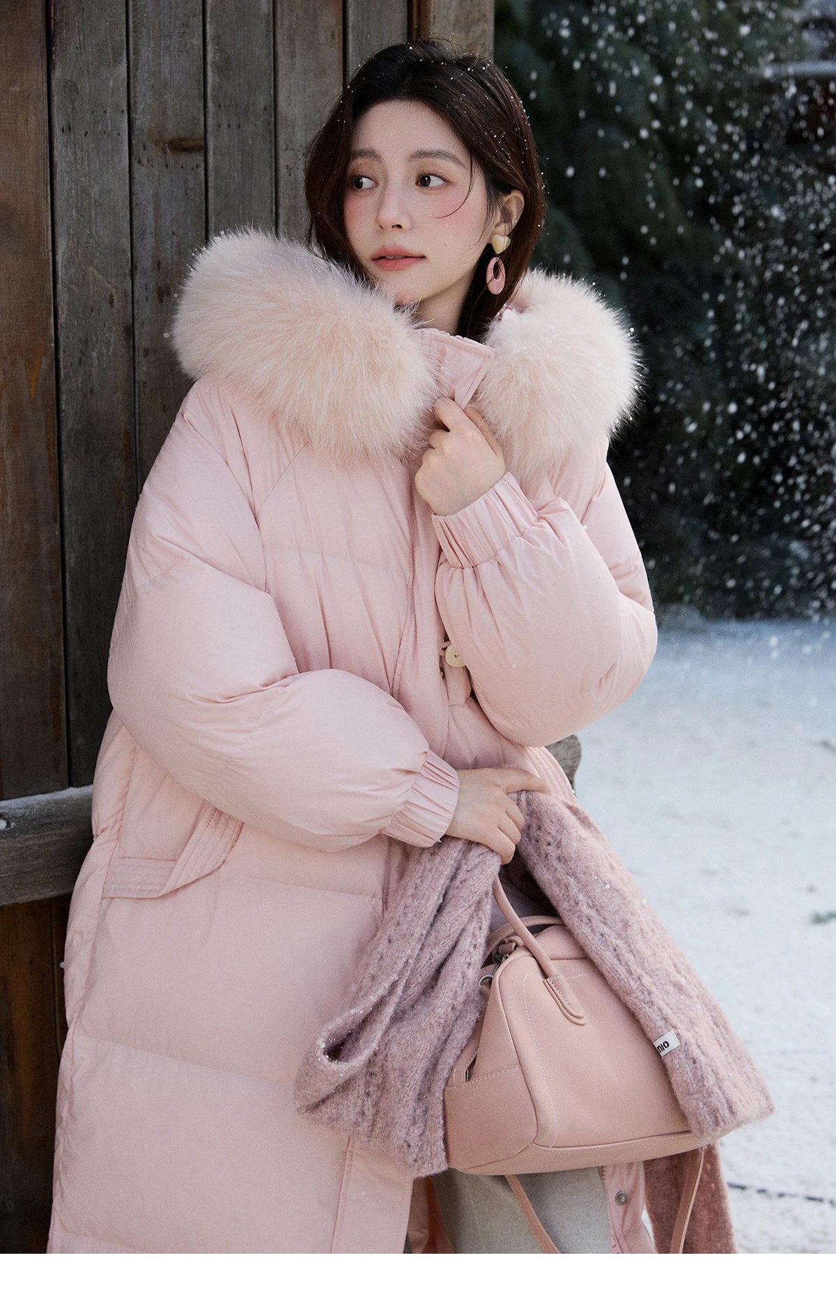 MISHOW Women's Long Down Coats 2025 Winter Fox Fur Collar 90% White Duck Down Down Jacket Warm Coat Large Pockets MXD112Y0070