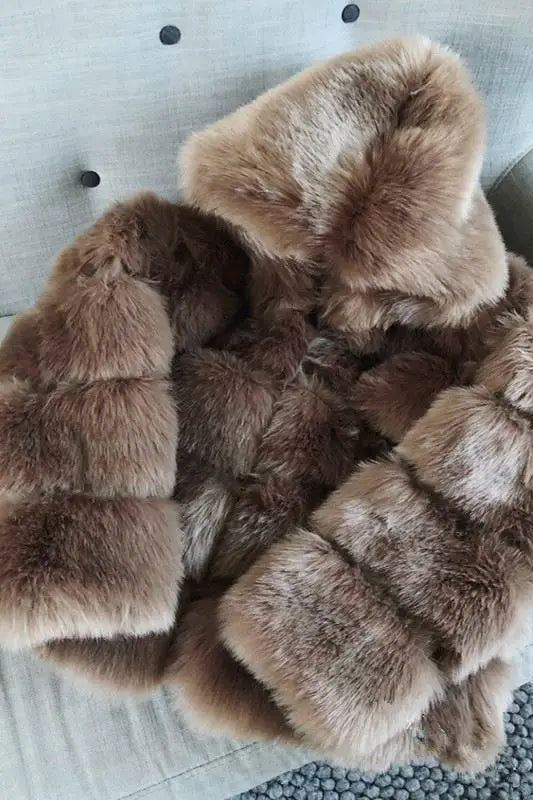 Fashion Winter Women Imitation Fox Fur Jacket Hooded Loose Long Sleeves Female Eco Fur Coat Patchwork Plush Thick Lady Fur Coat