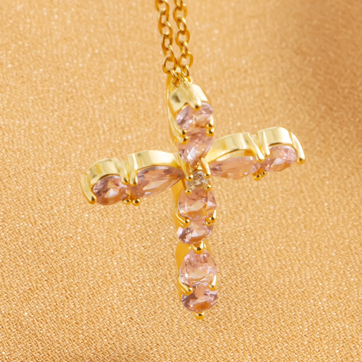 Cubic Zirconia Cross Water Diamond Pendant for Women's Fashion Sexy Golden Hypoallergenic Jewelry Gift Party Banquet Necklace