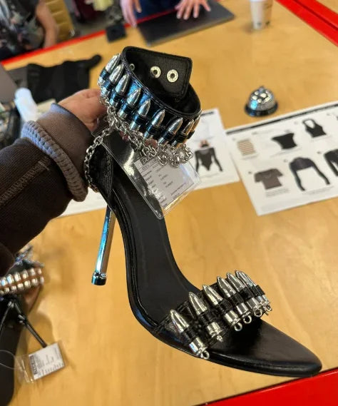 New Catwalk Bullet Chain Roman Sandals 2025 Summer Sexy Ladies Stilettos Black/brown Fashion Party Casual Open Toe Sandals