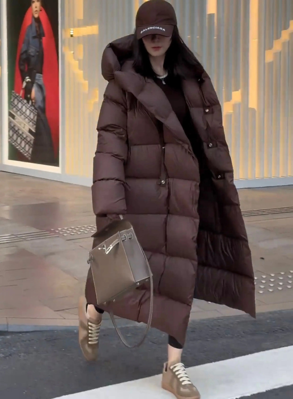 Knee Length Hooded Down Jacket for Women's Winter New Loose White Duck Down Thickened Warm Jacket 2024