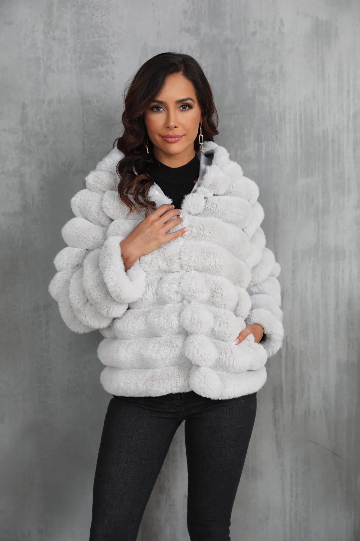 2026 Winter Hooded Plus Size Faux Fur Cropped Coat Women Furry Long Sleeve Plush Jacket Lady Large Fake Fur Warm Fluffy Cardigan