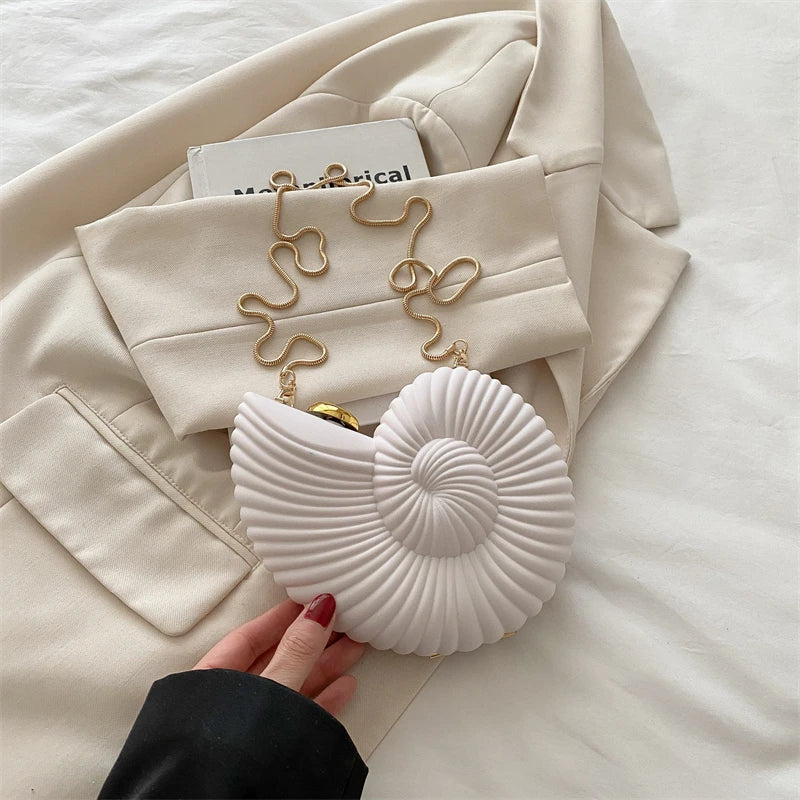 Fashion Lipstick Bag Ladies Gold Conch Dinner Bag High Quality Acrylic Super Mini Crossbody Bag Women Cute Fun Creative Handbag