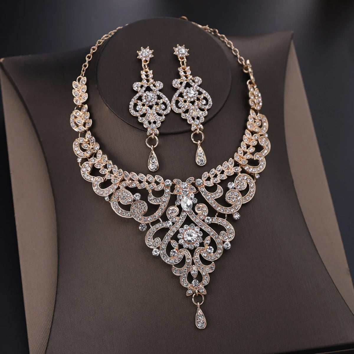 Design Sense Palace Style Jewelry Set, High-End Luxury Rhinestone Inlaid Women's Jewelry Accessories