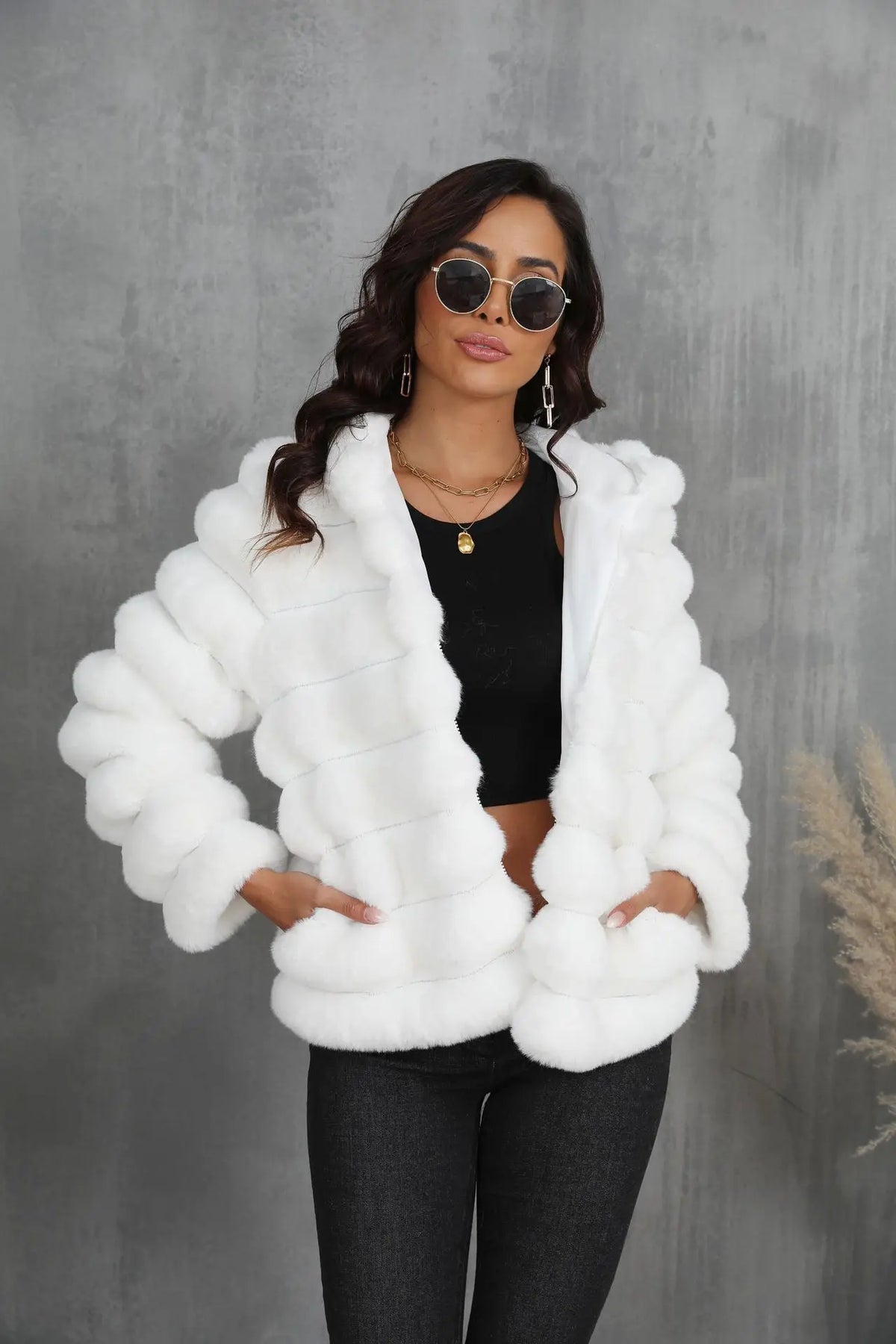 2026 Winter Hooded Plus Size Faux Fur Cropped Coat Women Furry Long Sleeve Plush Jacket Lady Large Fake Fur Warm Fluffy Cardigan
