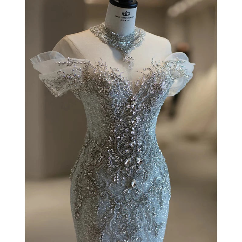 Elegant Fish Tail Wedding Dress Lightweight Tulle One Shoulder Bridal Gown for Small Stature Brides Heavy Embroidery Exit Veil