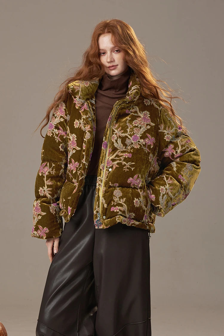 ELFSACK 2025 Women's Winter Down Jacket, Retro Floral Embroidery Stand Collar Puffer Coat, Romantic Thick Warm Padded Top