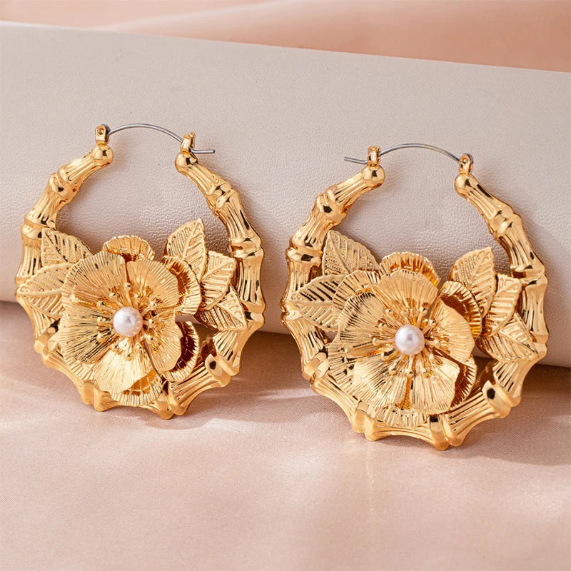Large Metal Clip On Hoop Earrings Flower Imitation Pearl Fashion Jewelry For Women Holiday Accessories Trendy Style Gifts MQF138
