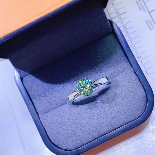 100% Original 18K white gold and platinum PT950 green moissanite classic four-prong diamond ring with color certificate