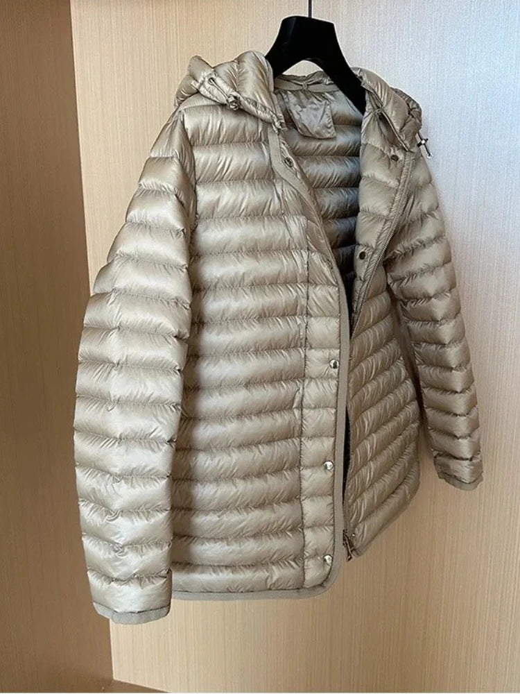 2025 Autumn Winter Luxury Lightweight Short Slim 90% White Duck Down Jacket Women Hooded Detachable Sash Warm Down Coat Fashion