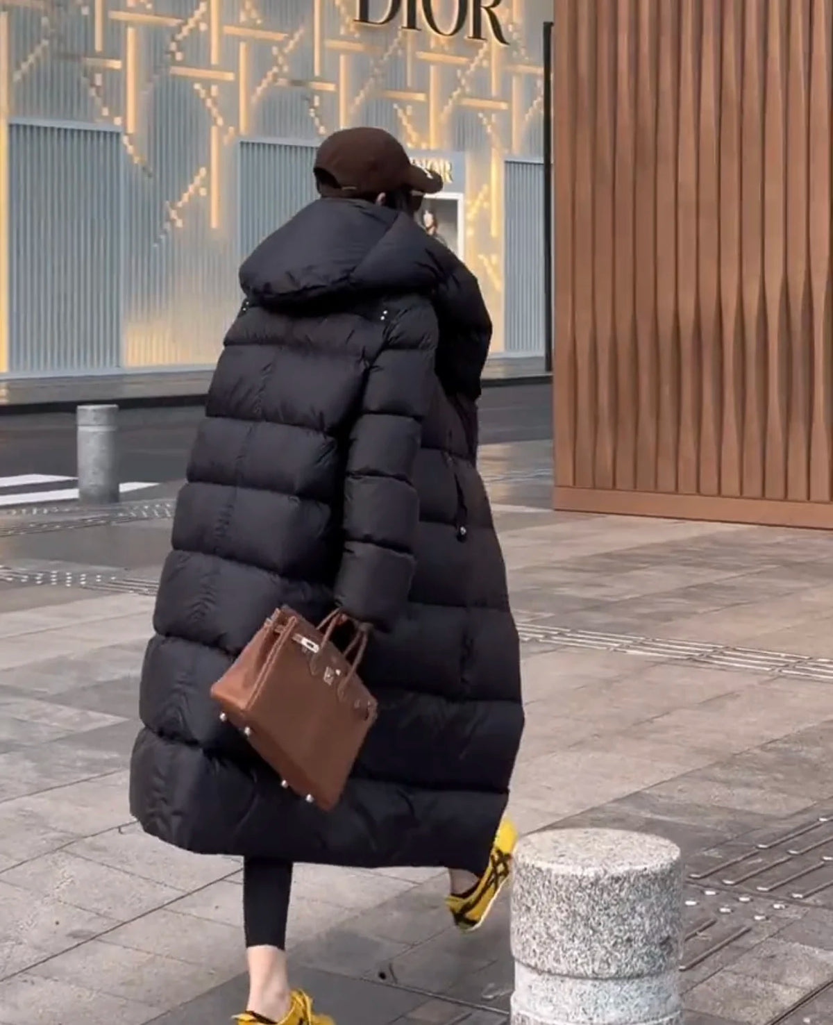 Knee Length Hooded Down Jacket for Women's Winter New Loose White Duck Down Thickened Warm Jacket 2024