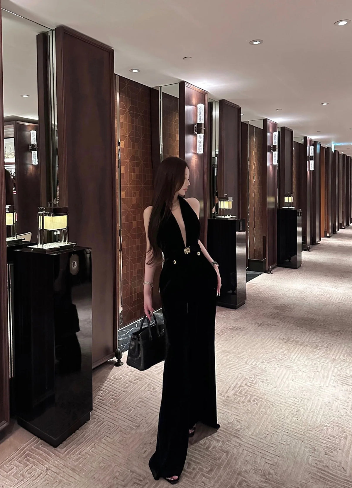 Vintage Luxury High-end Black Jumpsuits Metal Button Slim Sexy V-neck Hang Neck One-piece Pants Women Party Dresses Backless New