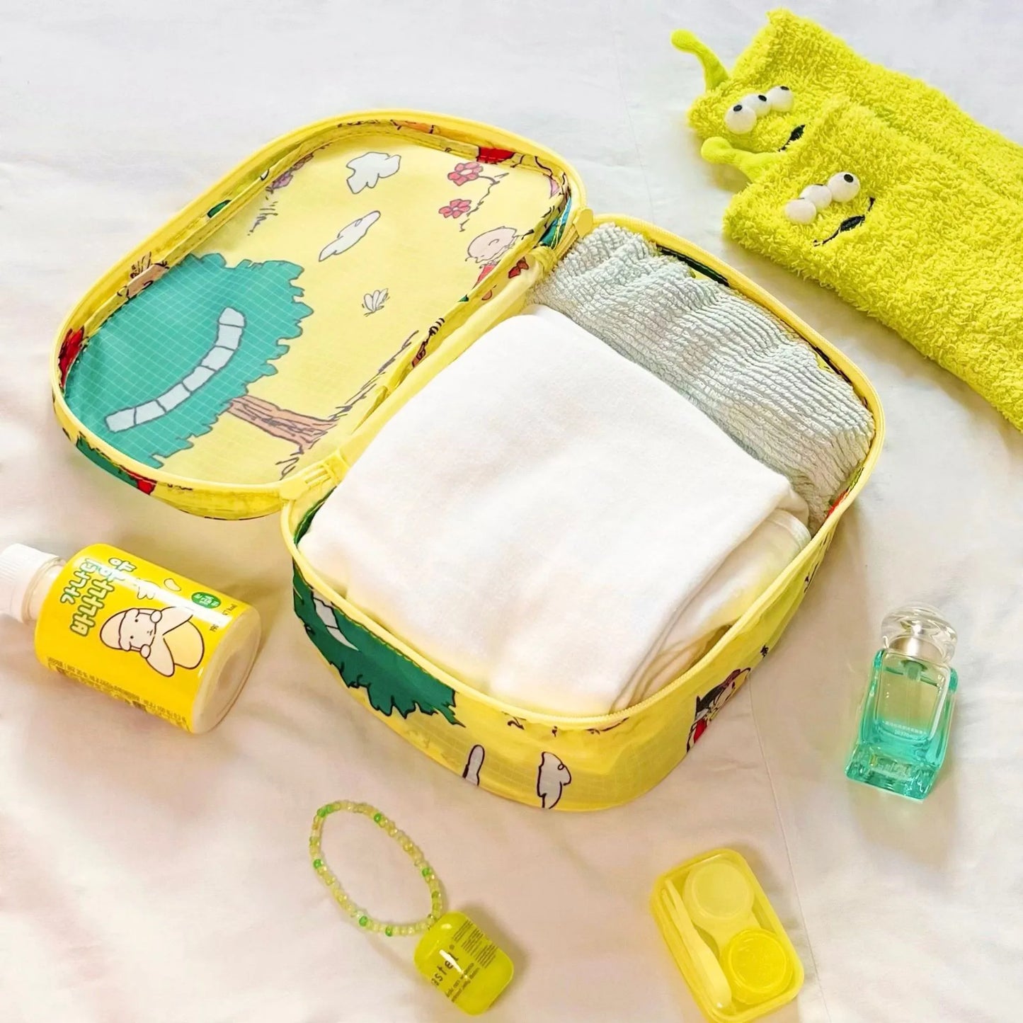 2pcs Hellokitty Strawberry Pattern Cute Cartoon Kawaii Lightweight Travel Bag Outdoor Travel Clothing Home Storage Bag