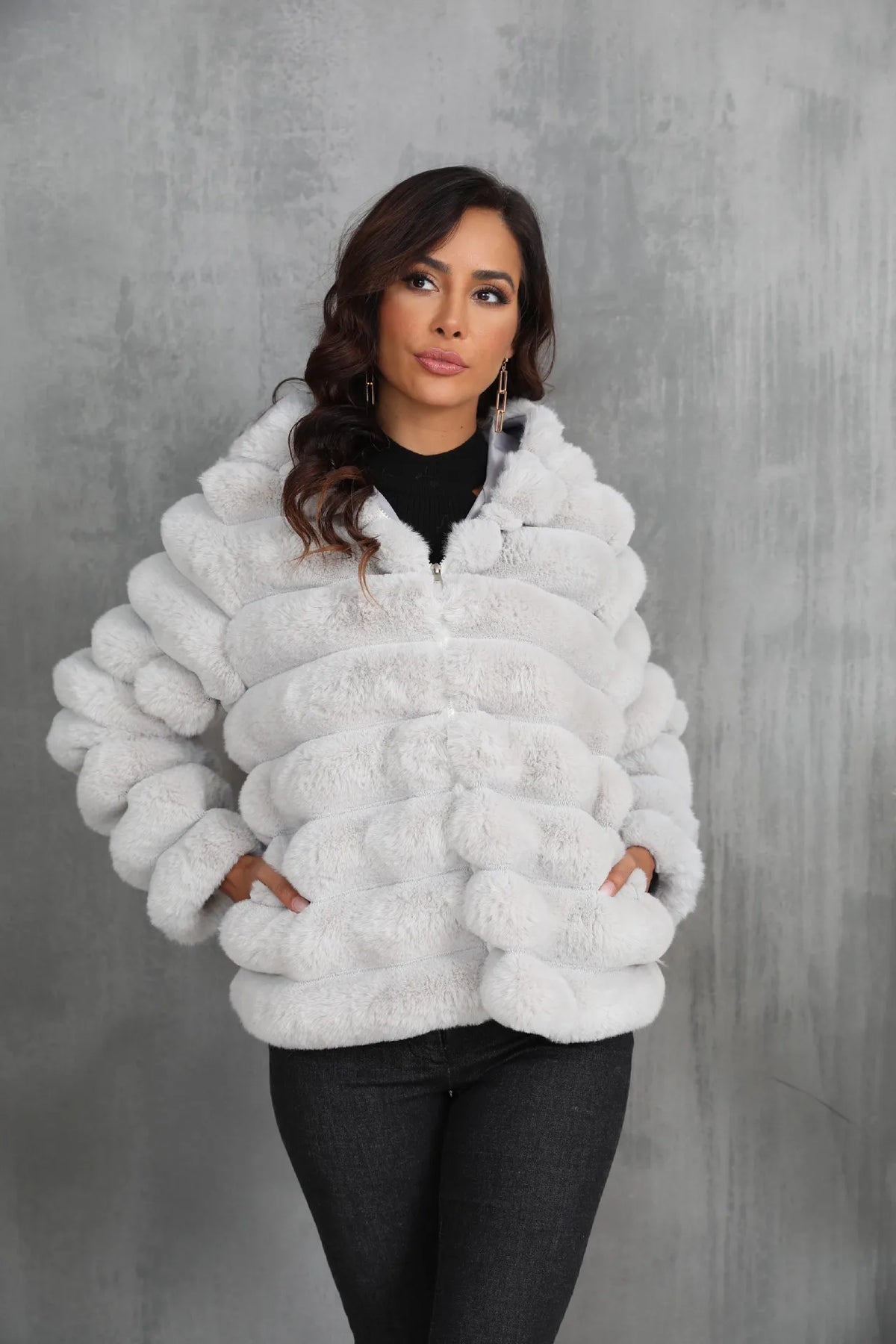 2026 Winter Hooded Plus Size Faux Fur Cropped Coat Women Furry Long Sleeve Plush Jacket Lady Large Fake Fur Warm Fluffy Cardigan