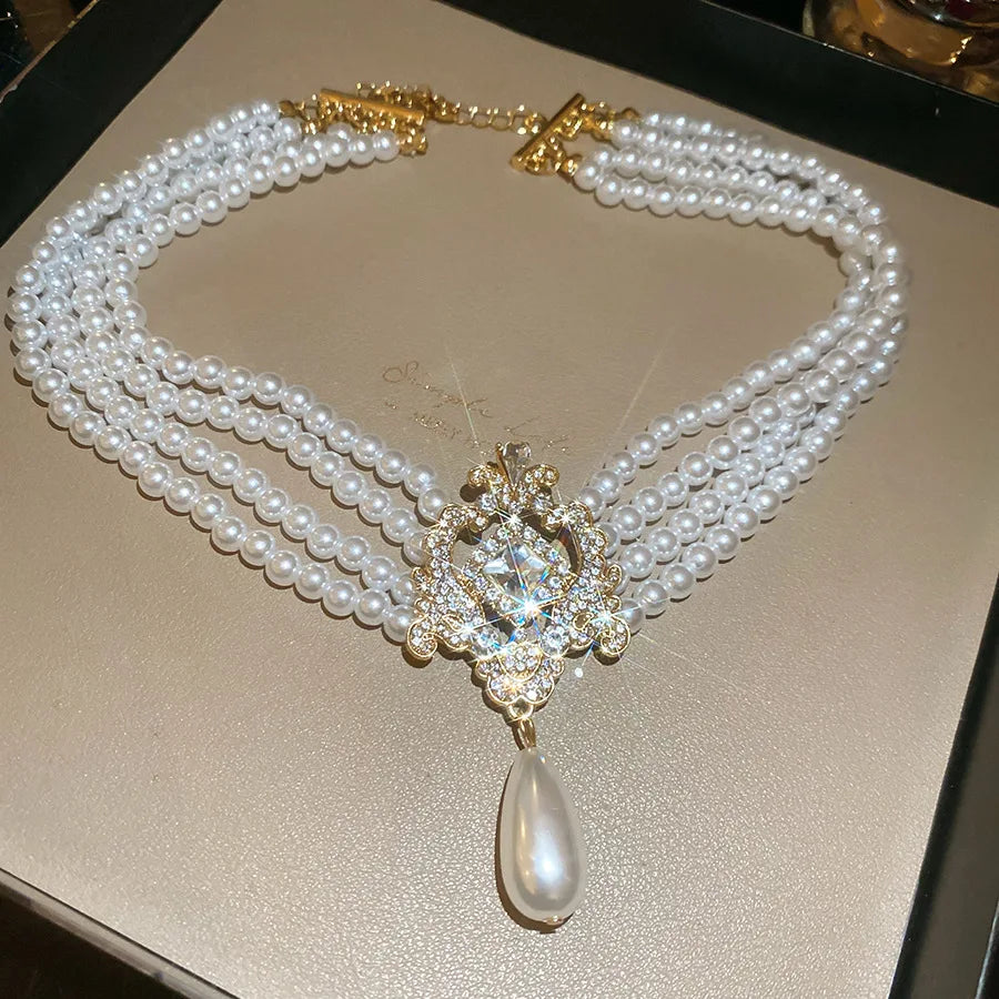 Inlaid Rhinestone Geometric Hollow Pattern Jewelry Sets for Women Elegant Temperament Light Luxury High-end Earring Necklace Set
