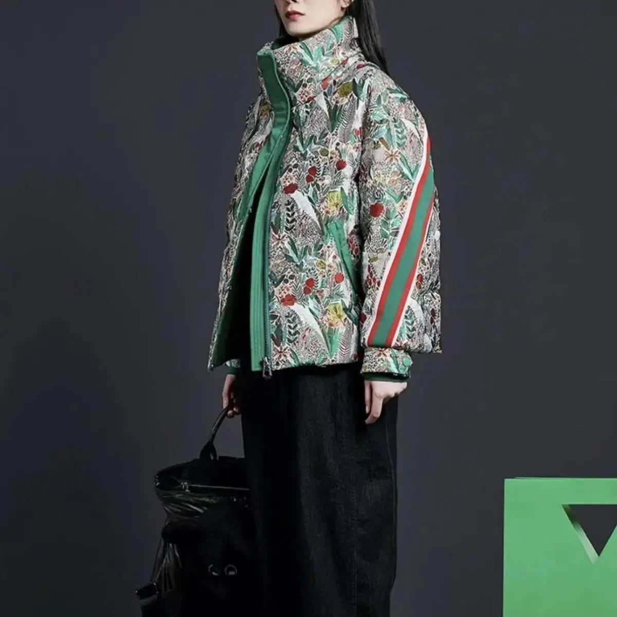 2026 Winter European Fashion Brand Color Splicing Printed High-End Down Jacket Female Thick White Duck Down Short Women's Coat