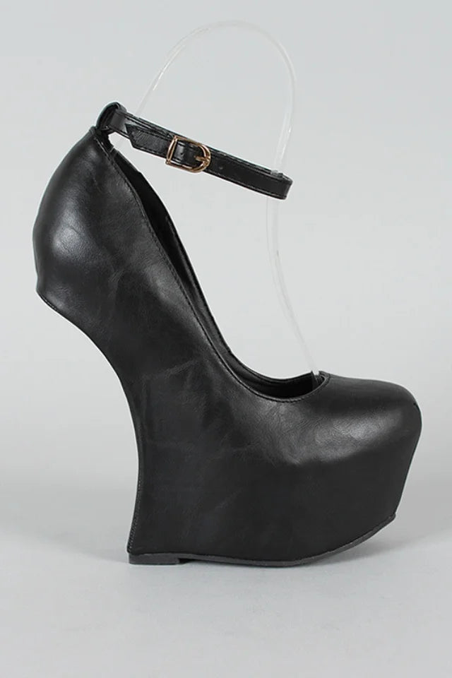 2026 Summer New Patent Leather Peep-Toe Platform Wedge Heels for Women Unique Curved Heel Ankle Strap Sexy Runway Party Sandals