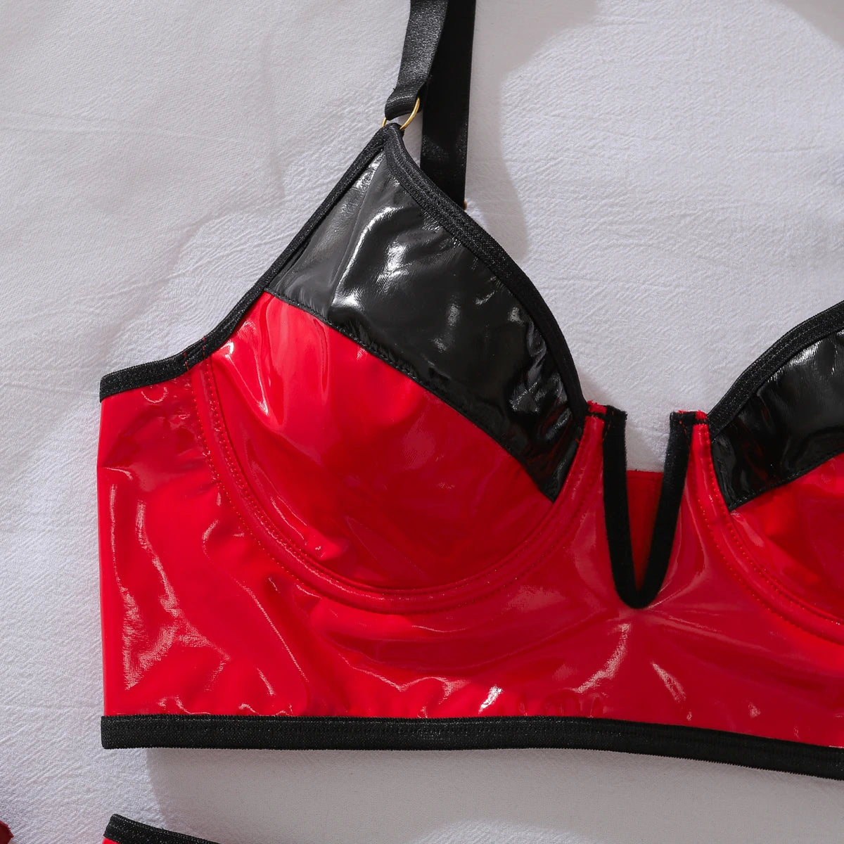 European and American spicy girl comfortable contrasting PU leather slim fit shaping sexy lingerie two-piece set