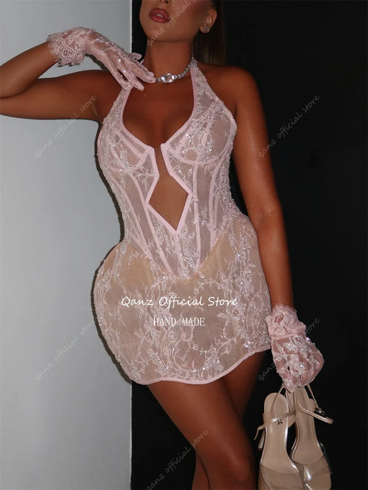 Qanz Chic Lace Prom Dresses Halter Neck Pink Mini Abouve Knee Sexy Wedding Party Dress Corset Back Vestido De Festa Customized