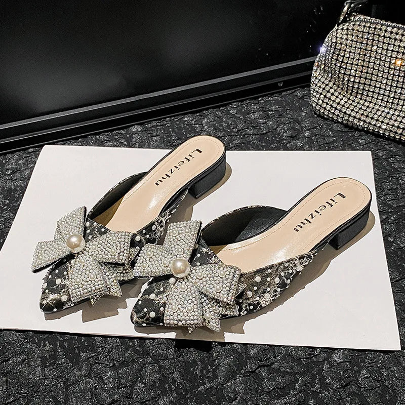 Summer New Shoes for Women Luxury Slipper Outdoor Pointed Toe Pearl Casual Sandals Girl Four Leaf Clover Flat Mules Slides