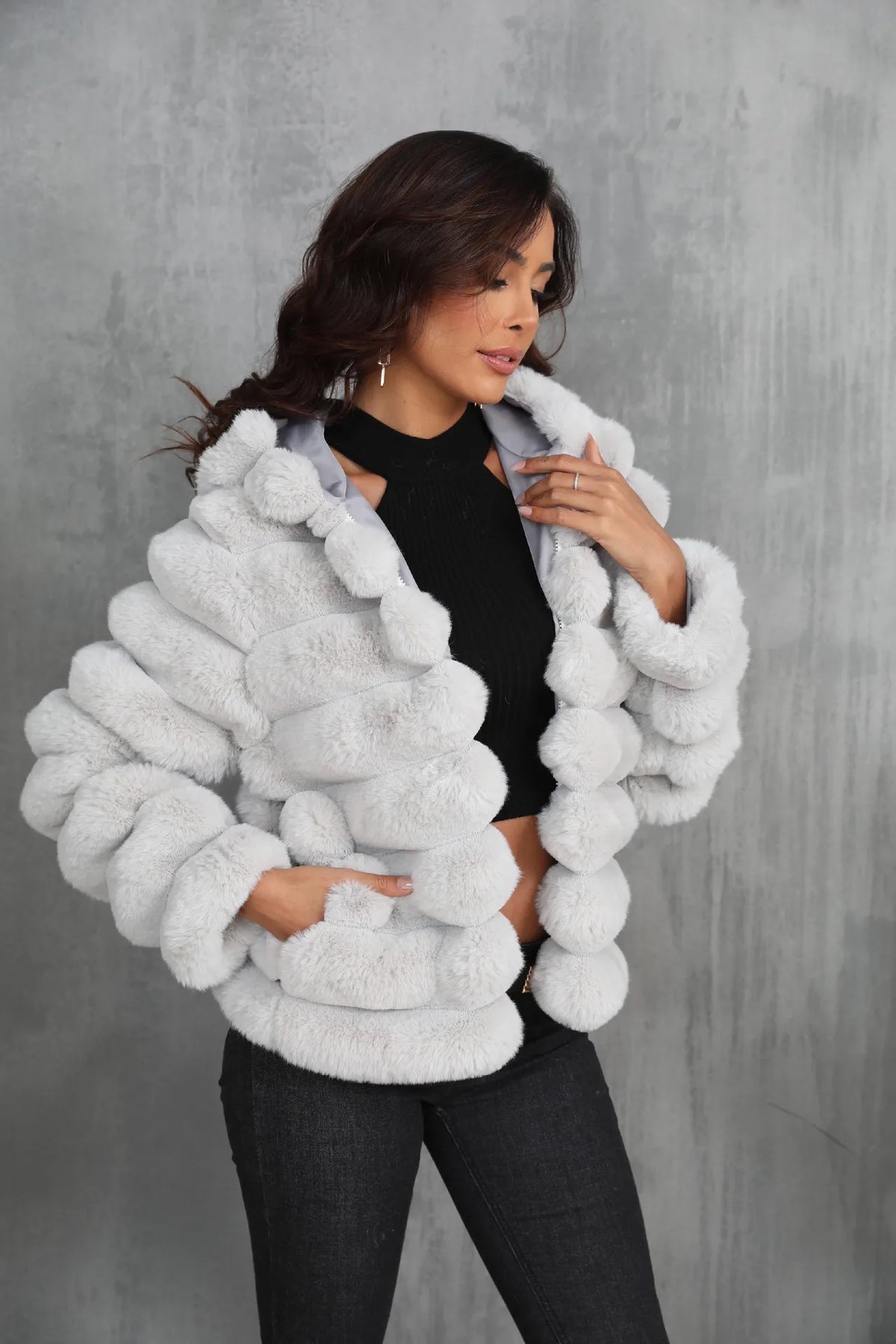 2026 Winter Hooded Plus Size Faux Fur Cropped Coat Women Furry Long Sleeve Plush Jacket Lady Large Fake Fur Warm Fluffy Cardigan