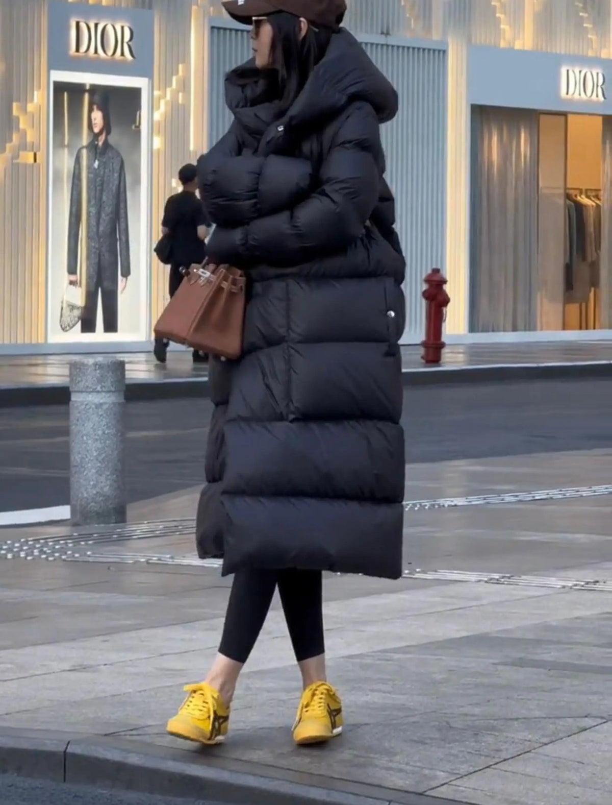 Knee Length Hooded Down Jacket for Women's Winter New Loose White Duck Down Thickened Warm Jacket 2024