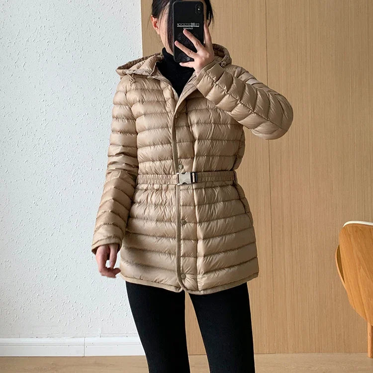 2025 Autumn Winter Luxury Lightweight Short Slim 90% White Duck Down Jacket Women Hooded Detachable Sash Warm Down Coat Fashion
