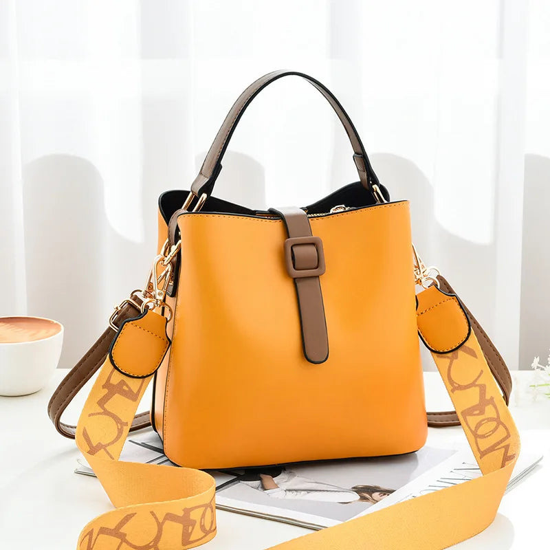 Fashionable Wide Shoulder Strap Women Handbag Classic Retro Small Square Bag Luxury Brand Designer Single Shoulder Crossbody Bag