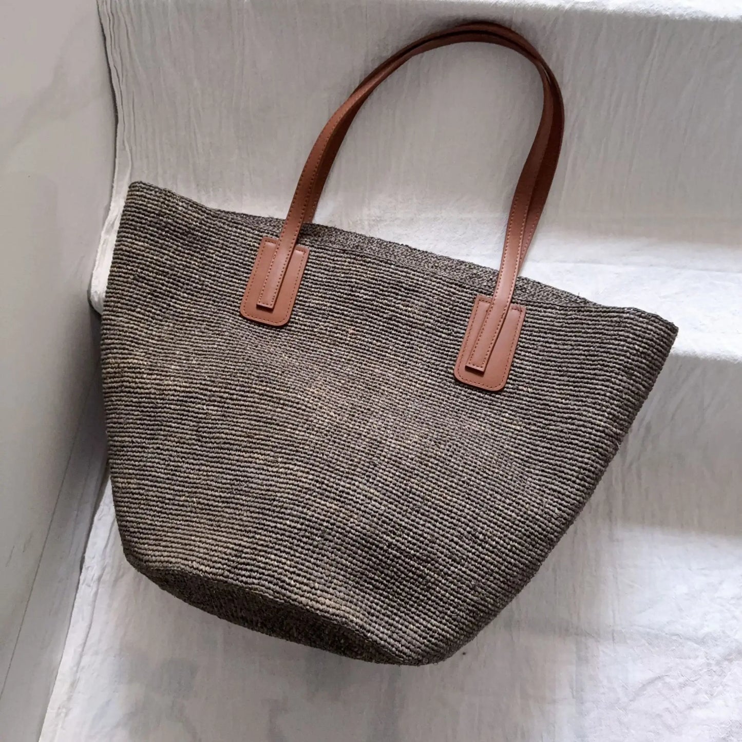 Casual Straw Tote Bag Designer Letters Large Capacity Women Handbags Handmade Woven Summer Beach Bag Commuter Shopping Purses