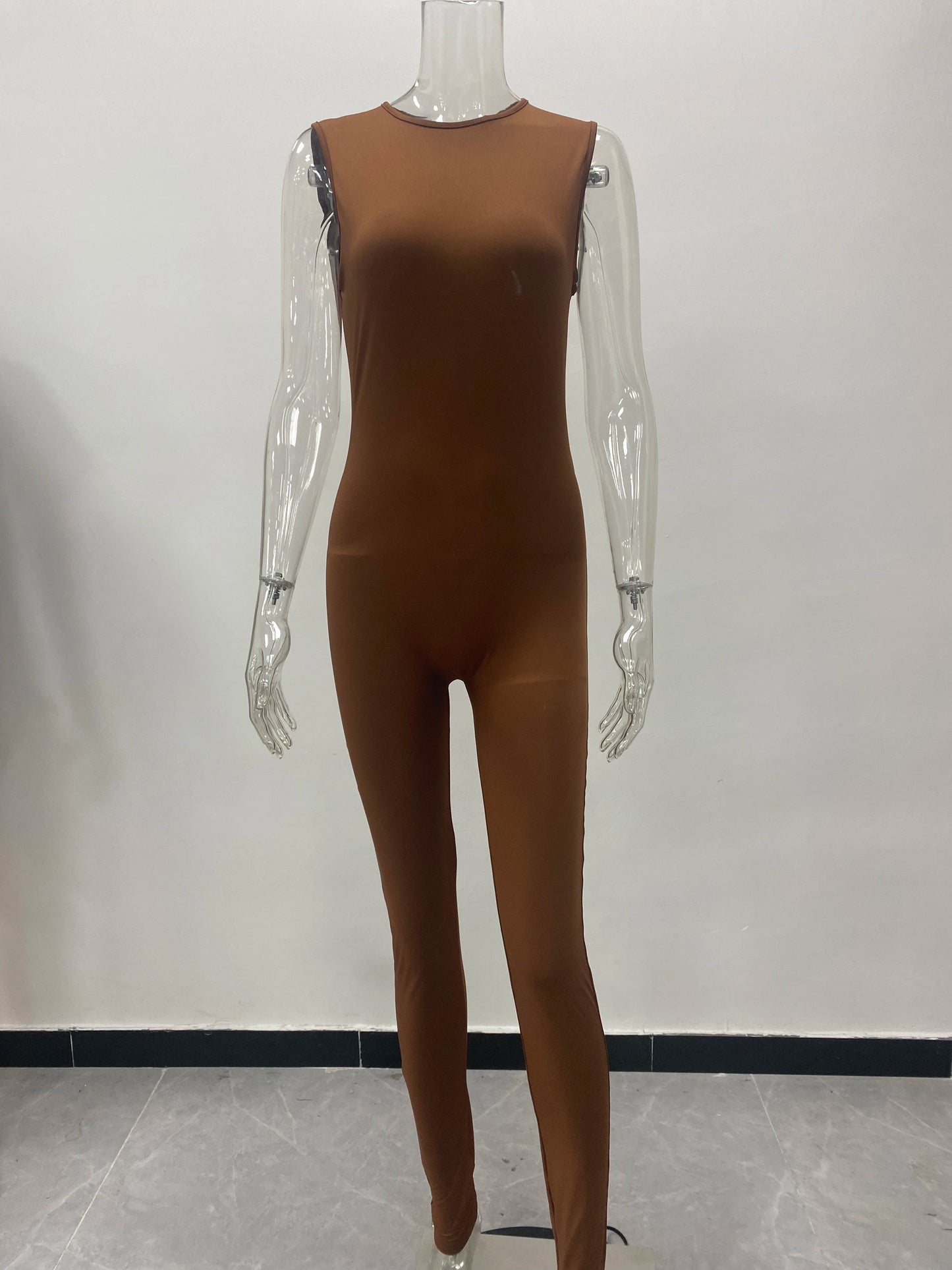 Hot selling 2022 summer new women's sleeveless slim fitting high waisted sports jumpsuit