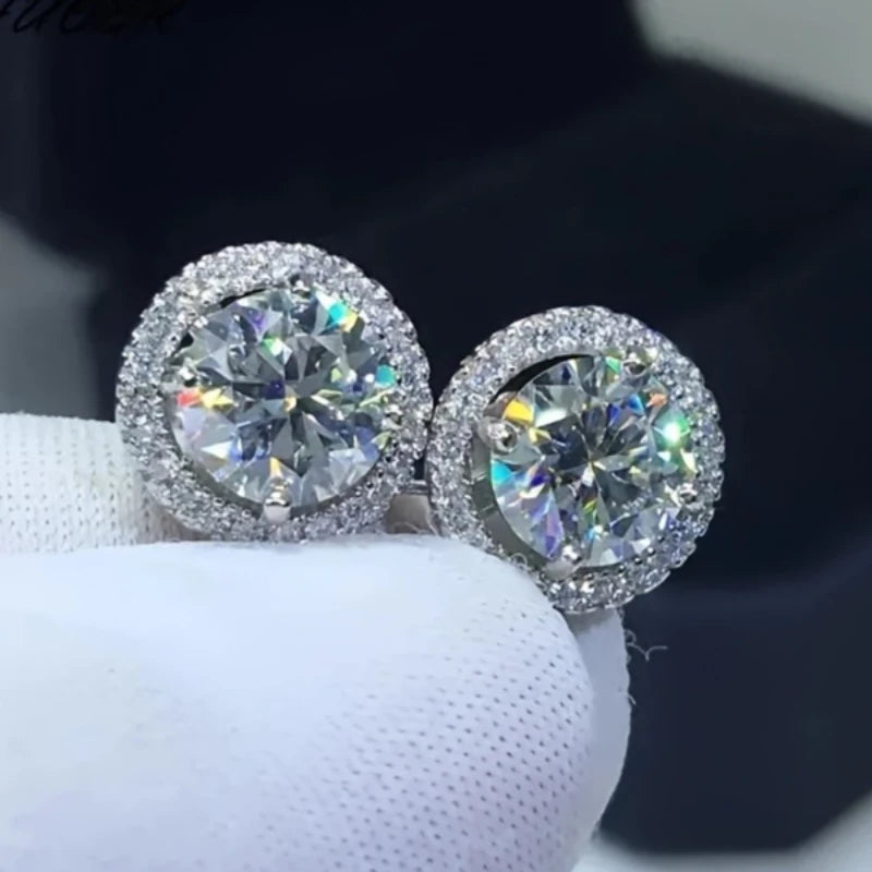 1 Pair of Fashion Halo Round Earrings Men Shiny Cube Synthetic Zirconia Suitable Wedding Luxury Exquisite Jewelry Pendant Gifts