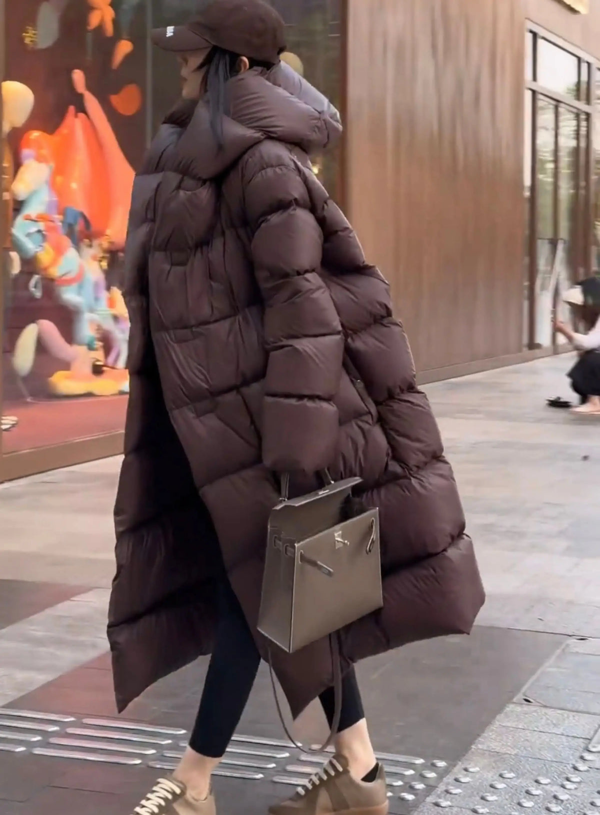 Knee Length Hooded Down Jacket for Women's Winter New Loose White Duck Down Thickened Warm Jacket 2024