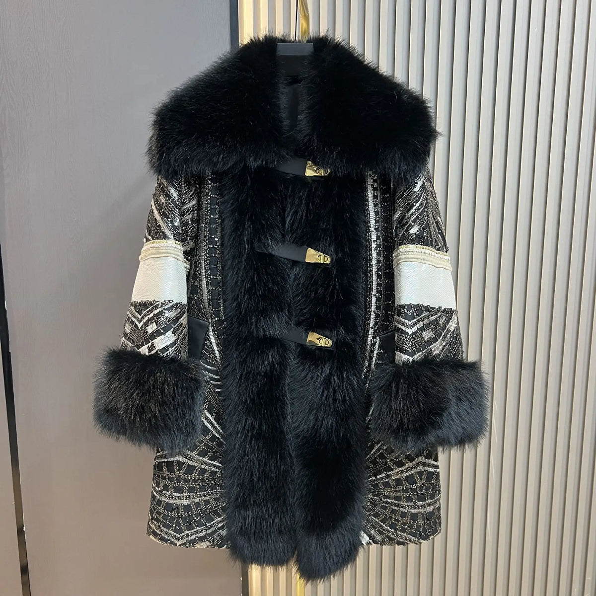 2025 Autumn Winter New Faux Fox Fur Coat Fashionable Stylish Korean Version Heavy Sequins Trendy Women's Jacket Furry Coat