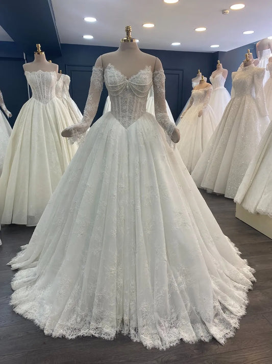 Vintage Princess Lace Wedding Dresses 2026 Sweetheart Long Sleeve Ball Gown Off Shoulder Backless Bride Gown Vestido De Novia