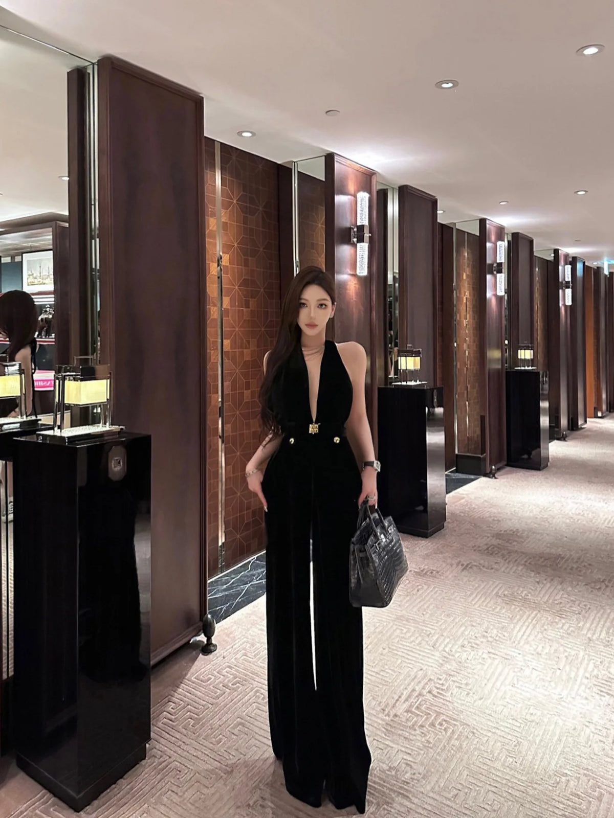 Vintage Luxury High-end Black Jumpsuits Metal Button Slim Sexy V-neck Hang Neck One-piece Pants Women Party Dresses Backless New