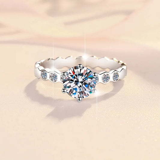 Heartfelt holiday gifts style honeycomb luxury ring for women with bright 1ct moissanite on silky glossy PT950 platinum finish