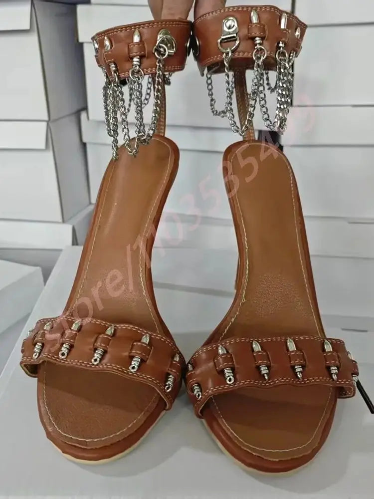 New Catwalk Bullet Chain Roman Sandals 2025 Summer Sexy Ladies Stilettos Black/brown Fashion Party Casual Open Toe Sandals