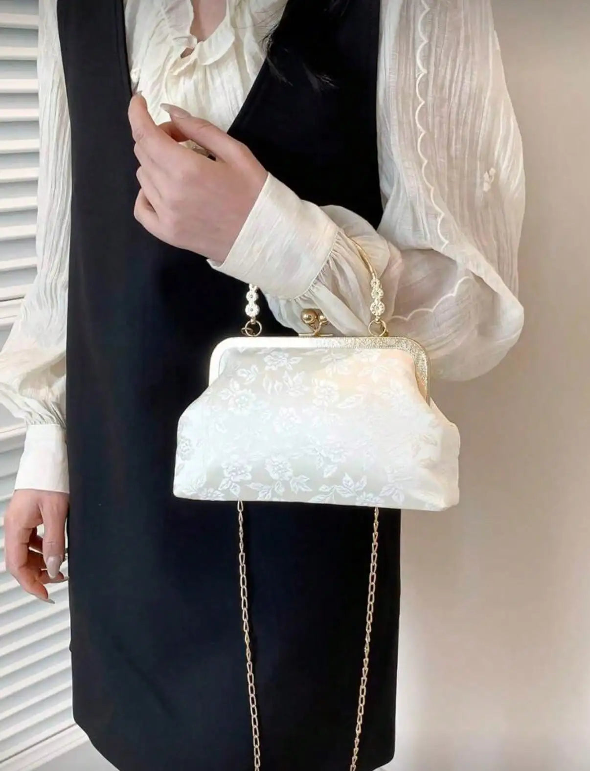 Fashion Clip Top Handbag For Women, Elegant Tote Bag For Party, Shopping, Random Pattern