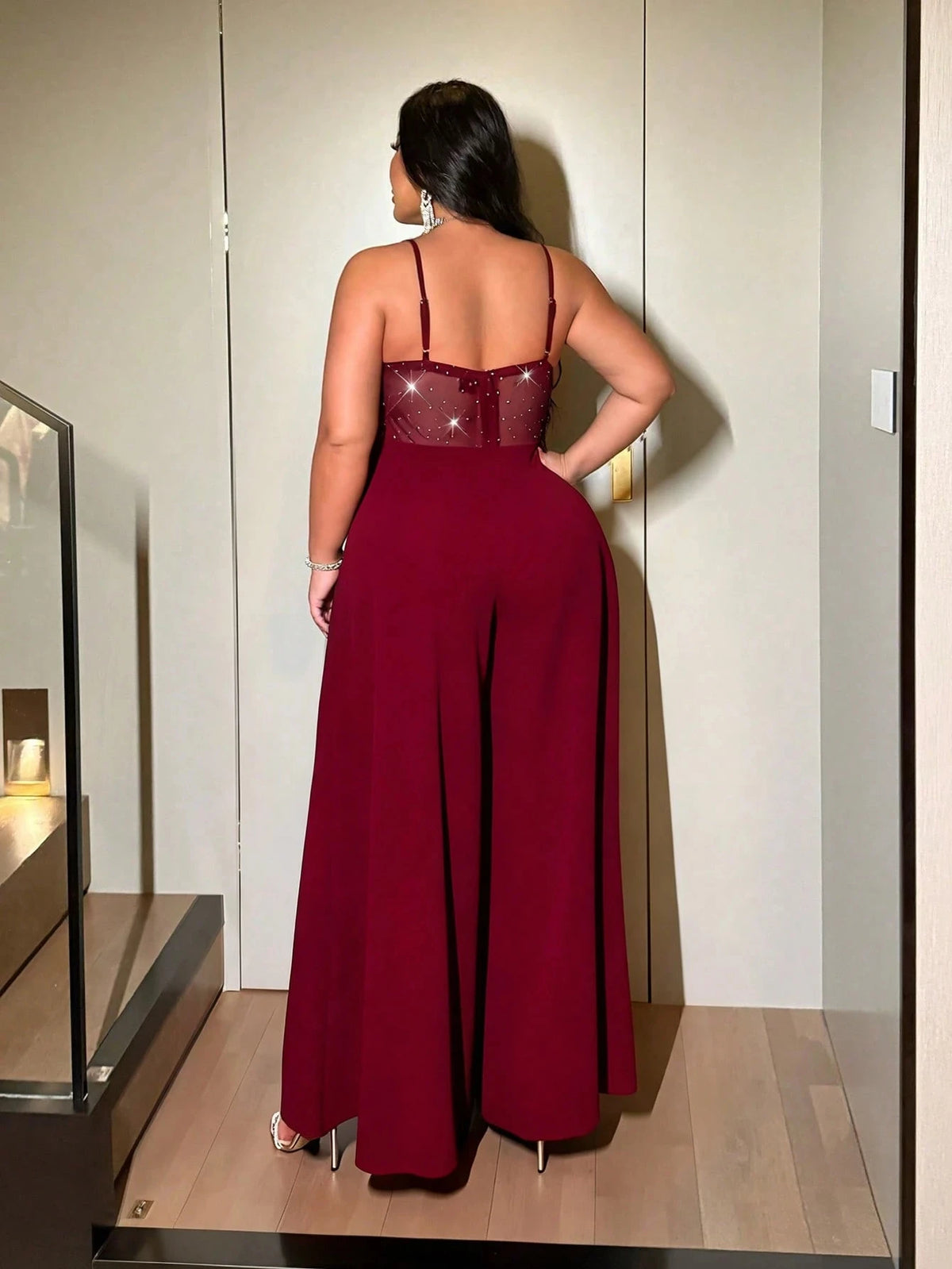 Plus-size women's sexy wide-leg jumpsuit, a stylish backless jumpsuit with shimmering stretch mesh, suitable for dates, parties
