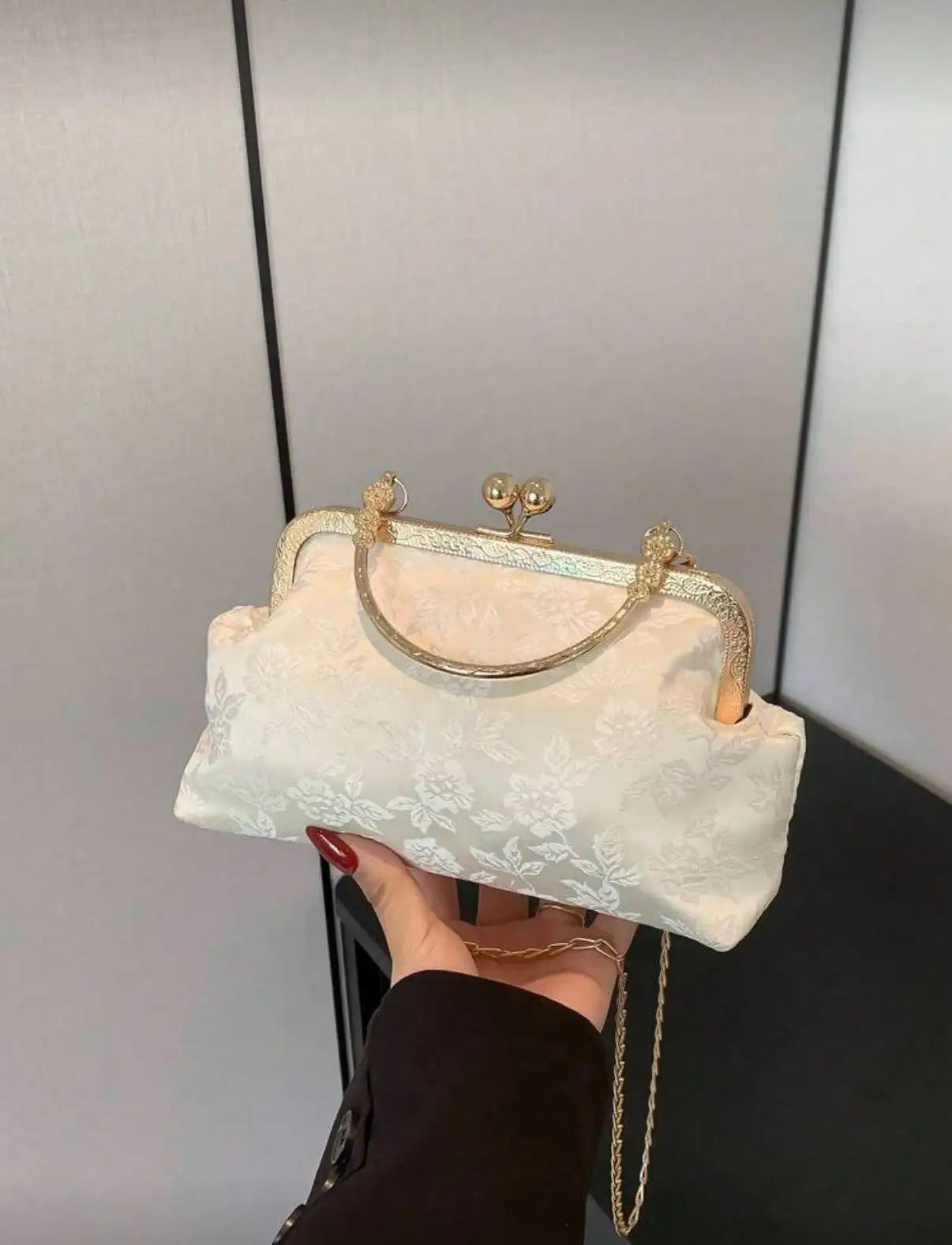 Fashion Clip Top Handbag For Women, Elegant Tote Bag For Party, Shopping, Random Pattern