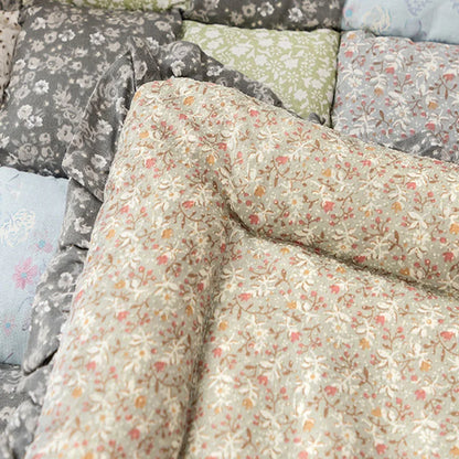 Large Thick Cotton Quilted Rugs for Living Room Anti Slip Bedroom Bedside Carpet Rugs Winter Warm Floral Print Tatami Floor Mats