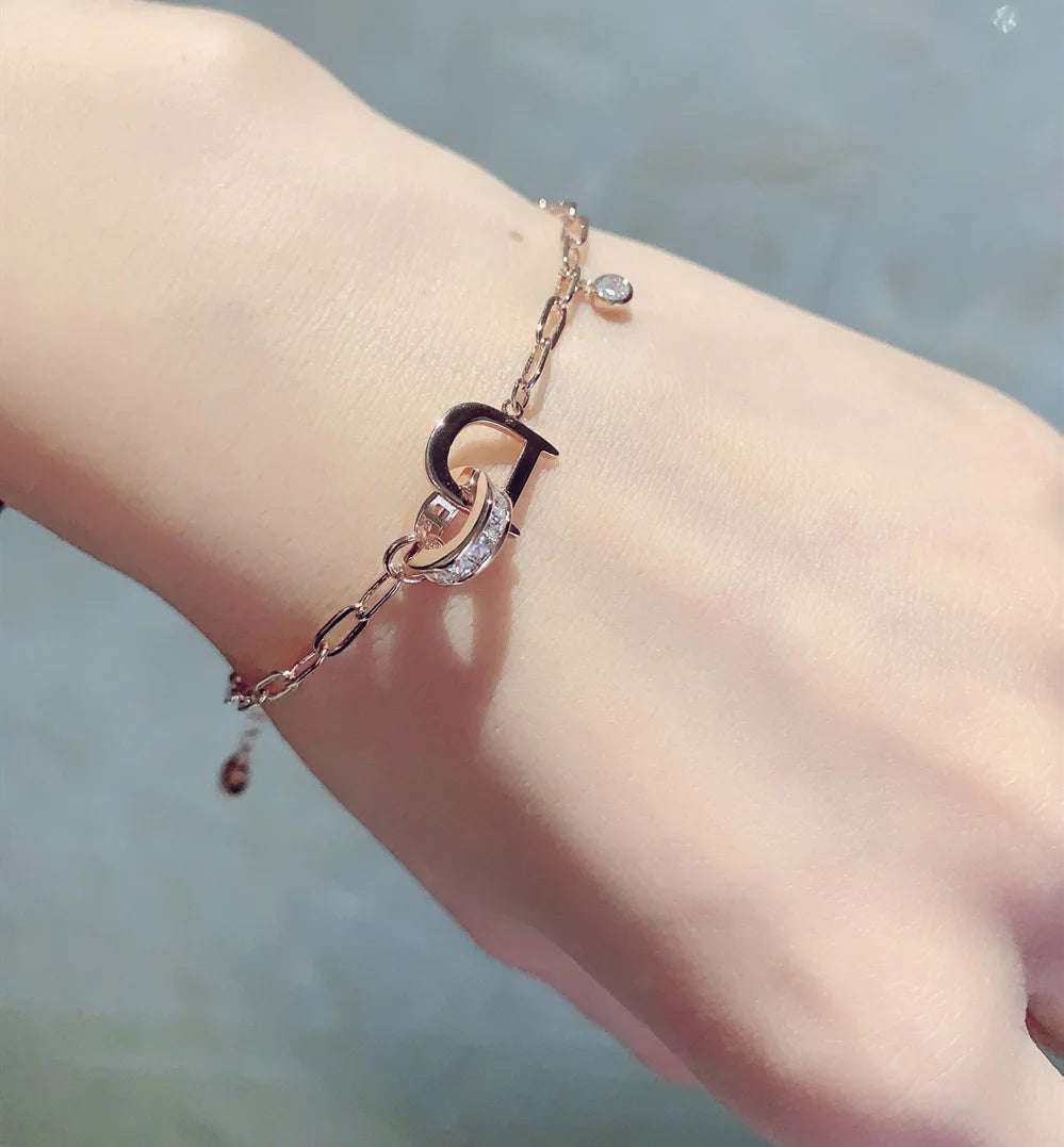 Korean Fashion Exquisite Luxury Lady Bracelets Buckle AAA Top Quality Bangles Shine Women Trend Charm Jewelry Romantic Pendant