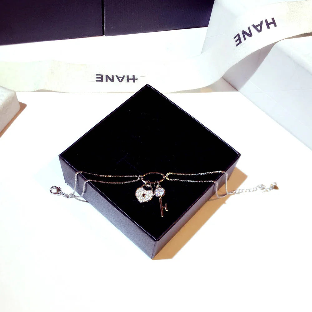 Korean Fashion Exquisite Luxury Lady Bracelets Buckle AAA Top Quality Bangles Shine Women Trend Charm Jewelry Romantic Pendant