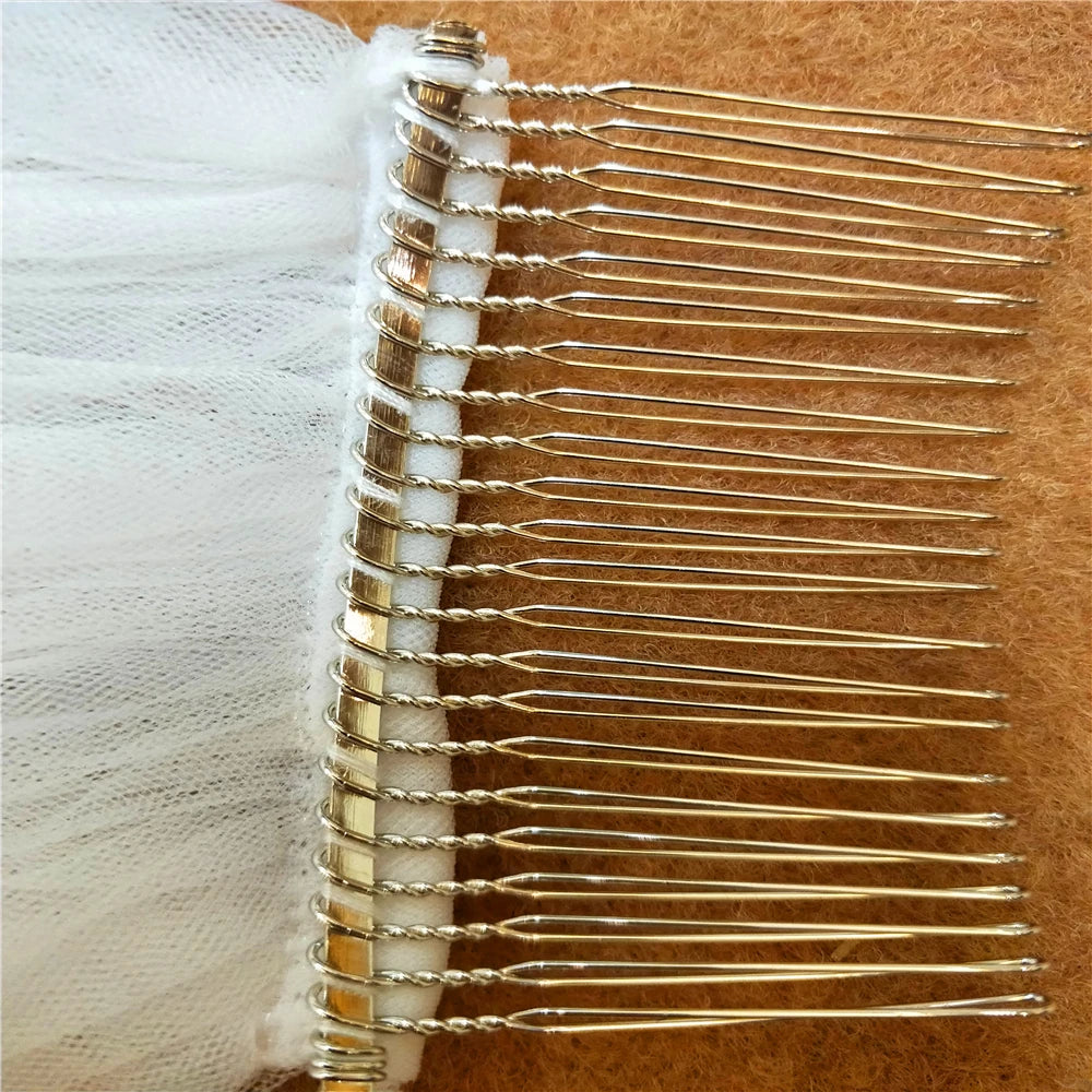 Physical picture Elegant Wedding Veil 3 Meters Long Soft Bridal Veils With Comb White 1 layers Ivory  Color Bride