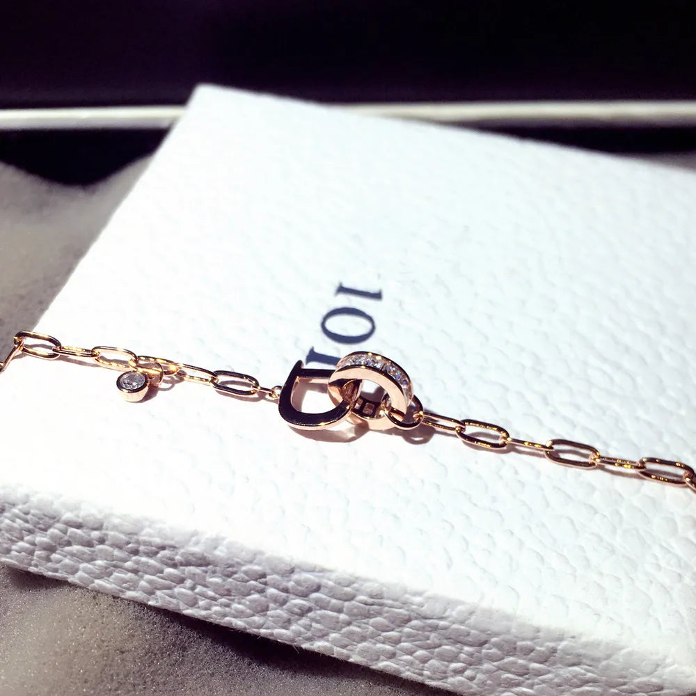Korean Fashion Exquisite Luxury Lady Bracelets Buckle AAA Top Quality Bangles Shine Women Trend Charm Jewelry Romantic Pendant