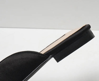 Silk Embroidery Mules Shoes Woman Brand Luxury Slippers Flats Pointed Toe Slides Floral Home Slippers Cozy Slip On Flip Flops